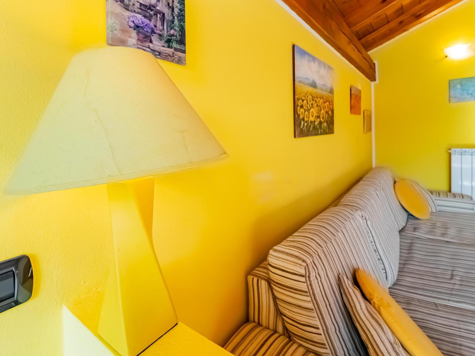 Апартаменты Rododendro House Relax Morbio Экстерьер фото